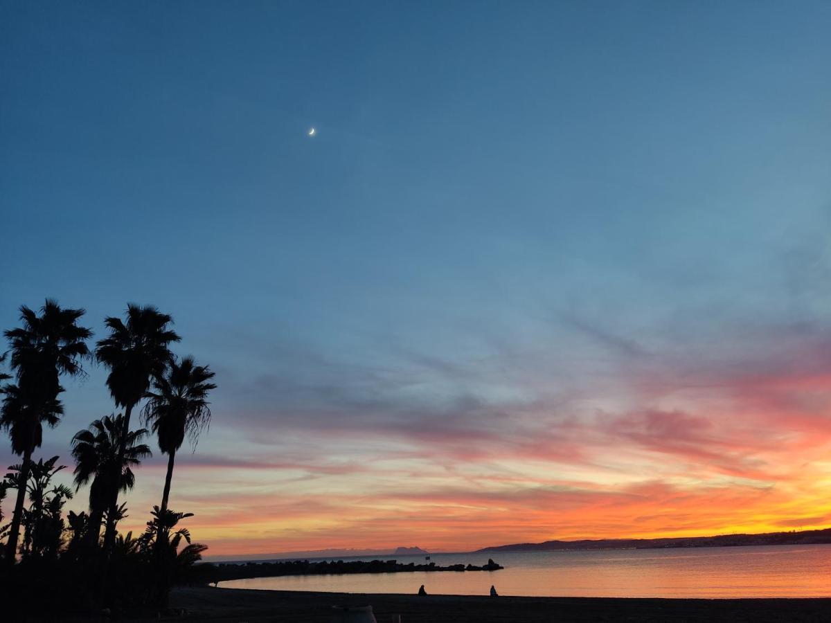 Appartamento Front Sea View Penthouse Estepona Esterno foto
