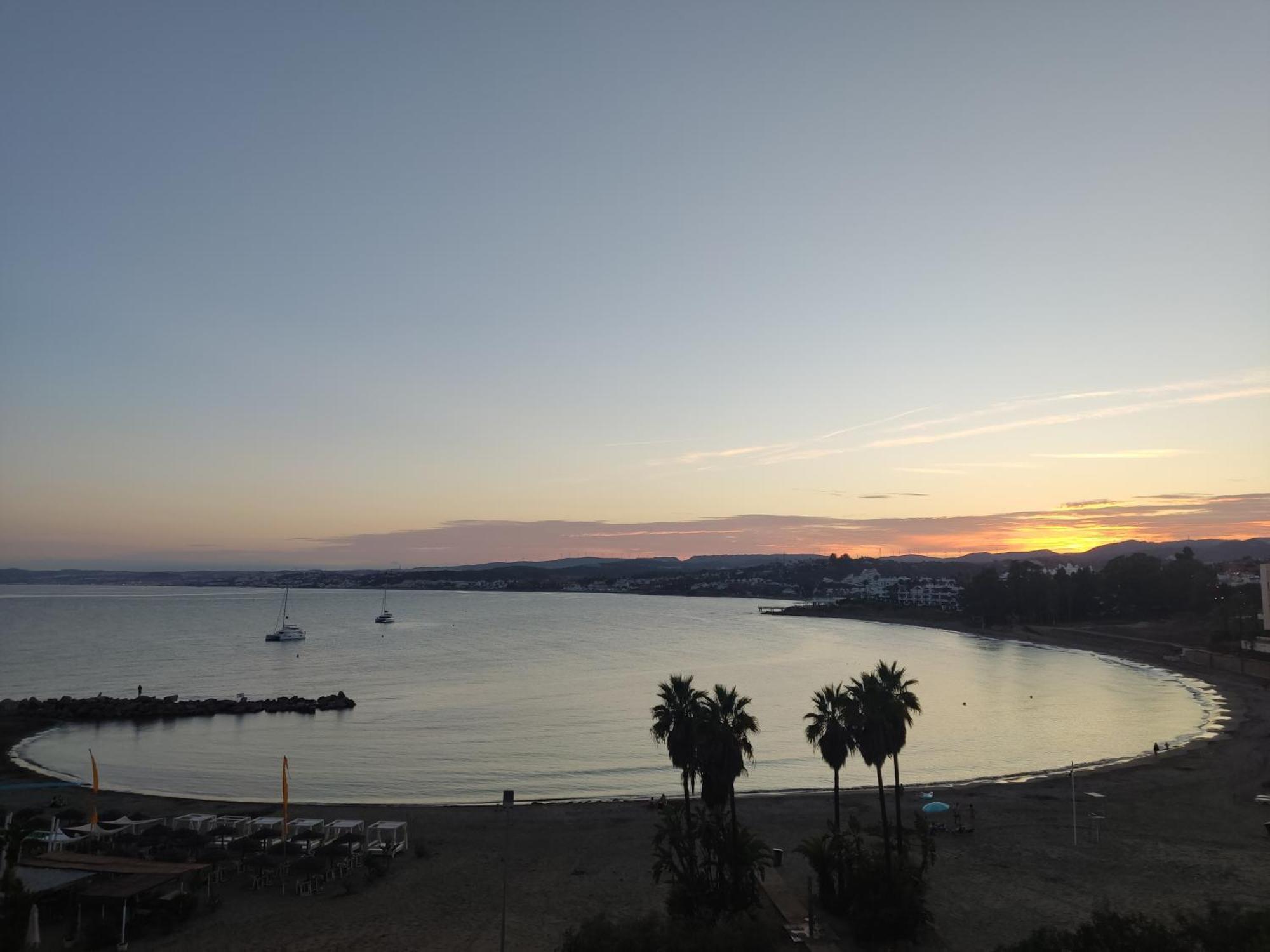 Appartamento Front Sea View Penthouse Estepona Esterno foto