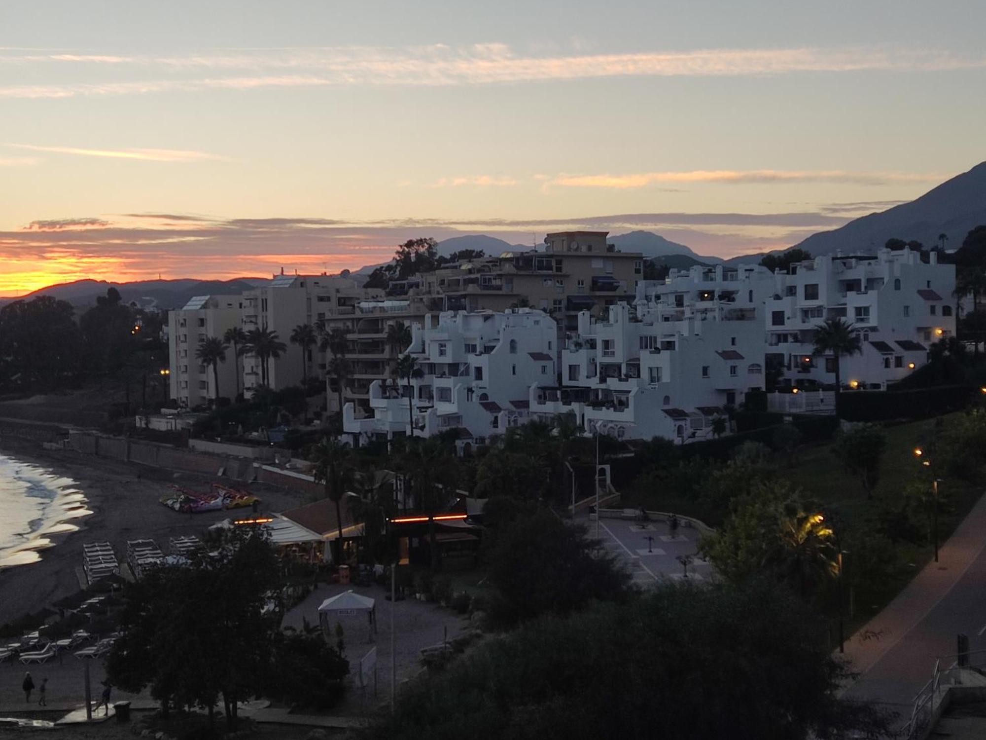 Appartamento Front Sea View Penthouse Estepona Esterno foto